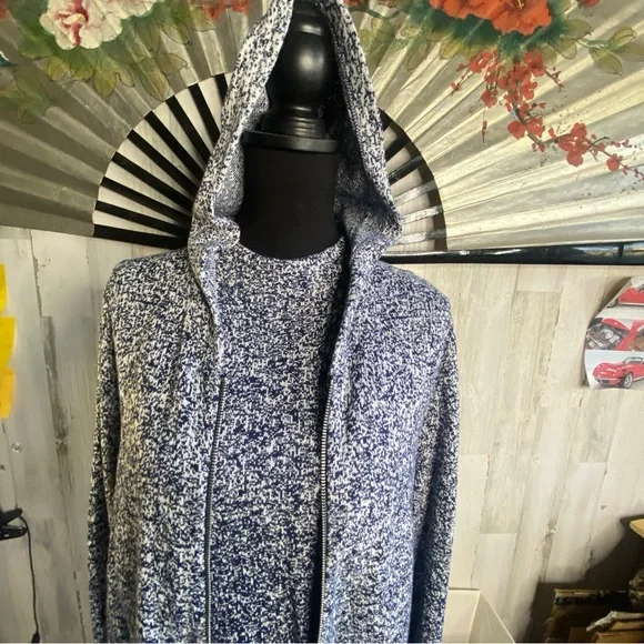 Chico’s Zenergy Sleeveless Blue/white Tunic with matching jacket - Picture 9 of 10